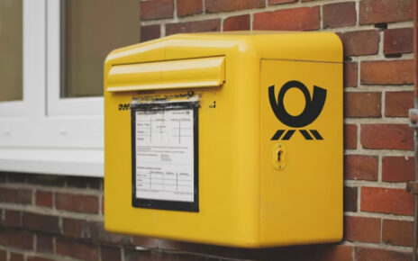 Correo postal